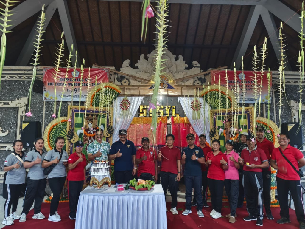 Perayaan HUT Lansia  Werda Dana Shanti Banjar Karangenjung Shanti Yang ke-9